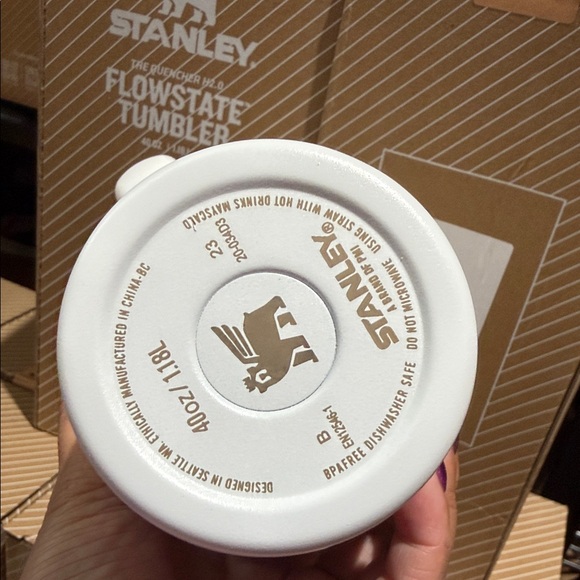 Stanley Quencher H2.0 Tumbler in White and Gold - Engraved - Picture 4 of 6